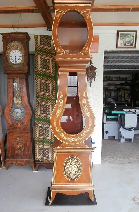 Détail d'un mouvement mécanique : révision pendule à Bruyères-le-Châtel